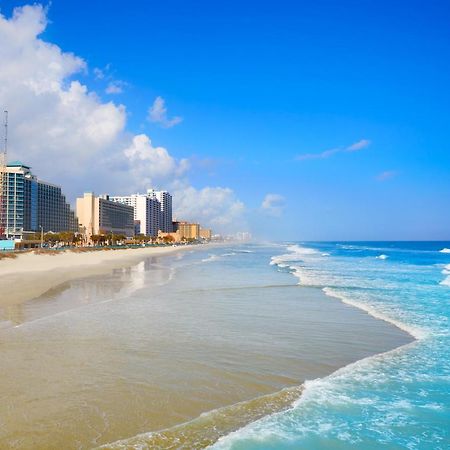 Newly Renovated Oceanfront Studio W/ Balcony - Daytona Beach Apartman Kültér fotó