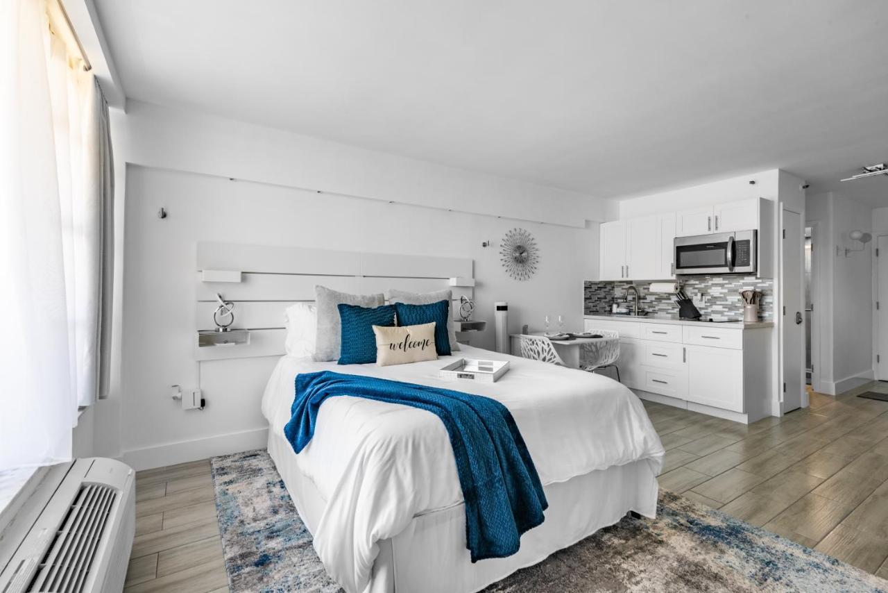 Newly Renovated Oceanfront Studio W/ Balcony - Daytona Beach Apartman Kültér fotó