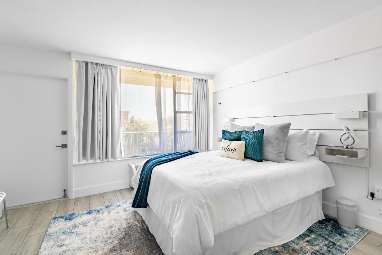 Newly Renovated Oceanfront Studio W/ Balcony - Daytona Beach Apartman Kültér fotó