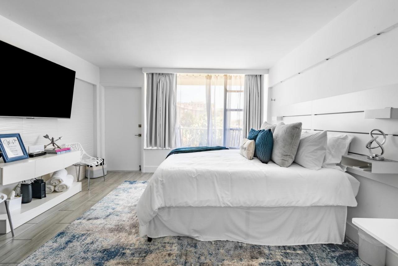 Newly Renovated Oceanfront Studio W/ Balcony - Daytona Beach Apartman Kültér fotó
